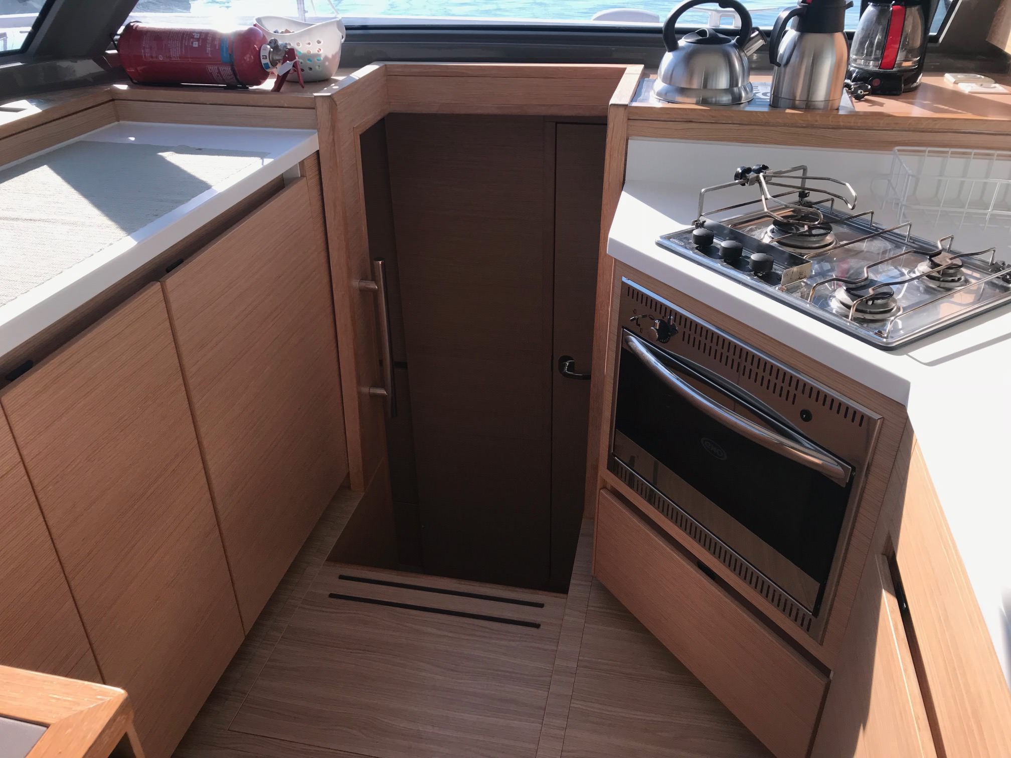 Lagoon 39 | Lost Cat