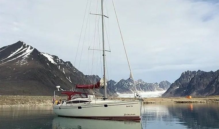 Delphia 47 | Arctic Ice