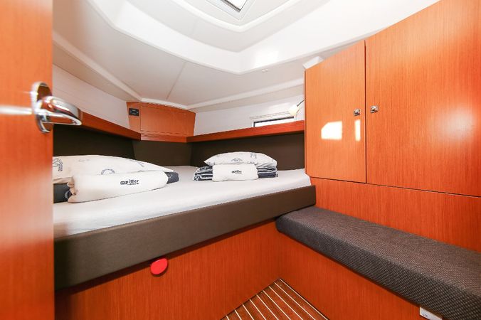 Bavaria Cruiser 37 | Malo Angeline