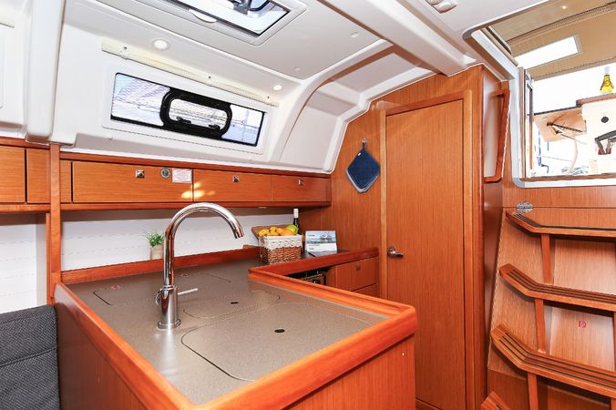 Bavaria Cruiser 37 | Malo Angeline