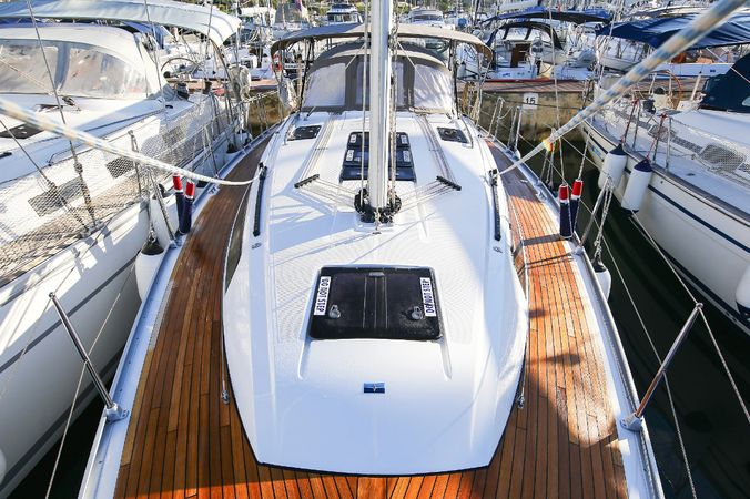 Bavaria Cruiser 37 | Malo Angeline