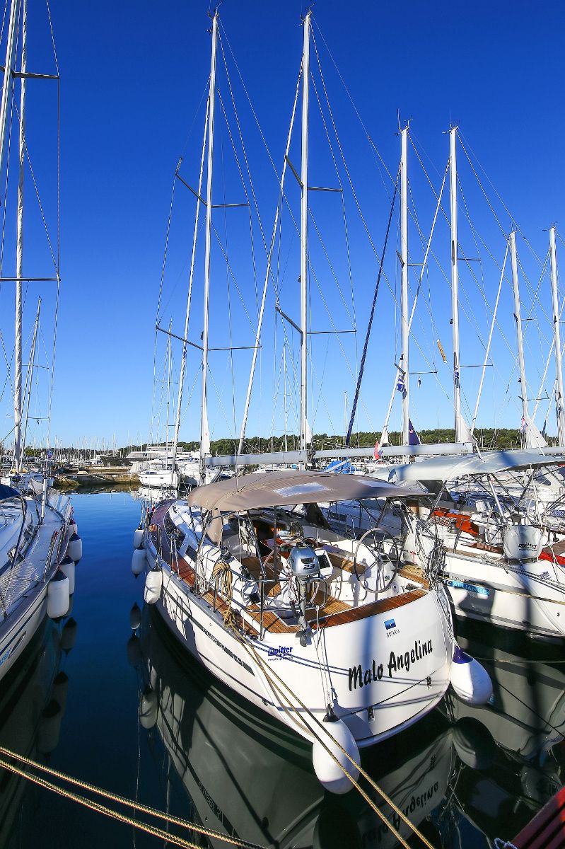Bavaria Cruiser 37 | Malo Angeline