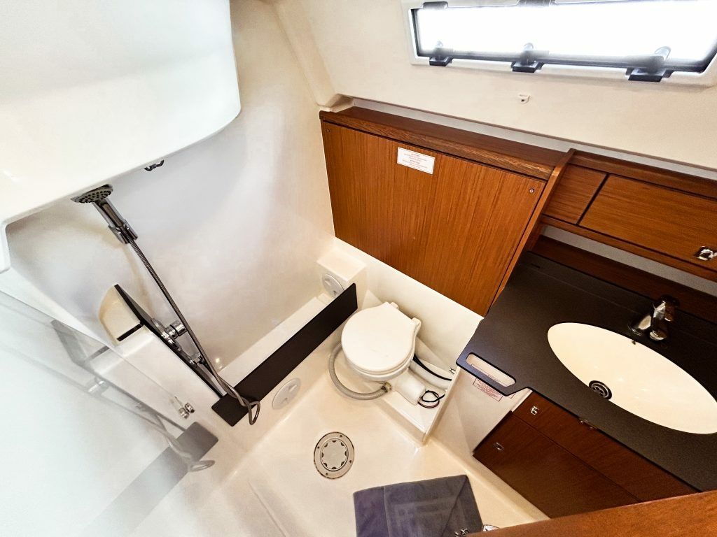 Bavaria Cruiser 37 | Jitterbug