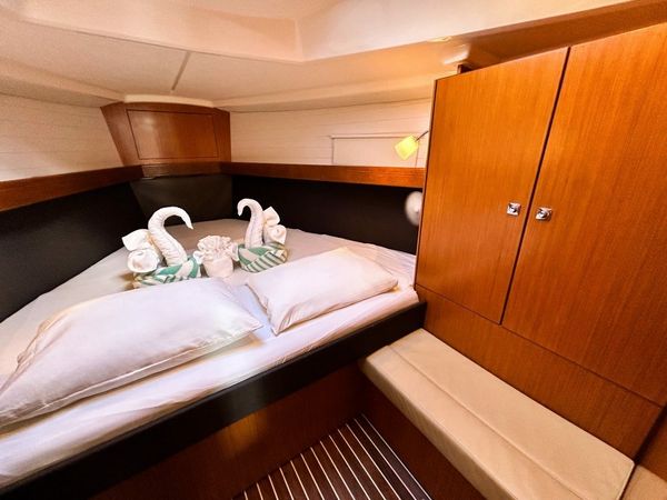 Bavaria Cruiser 37 | Jitterbug