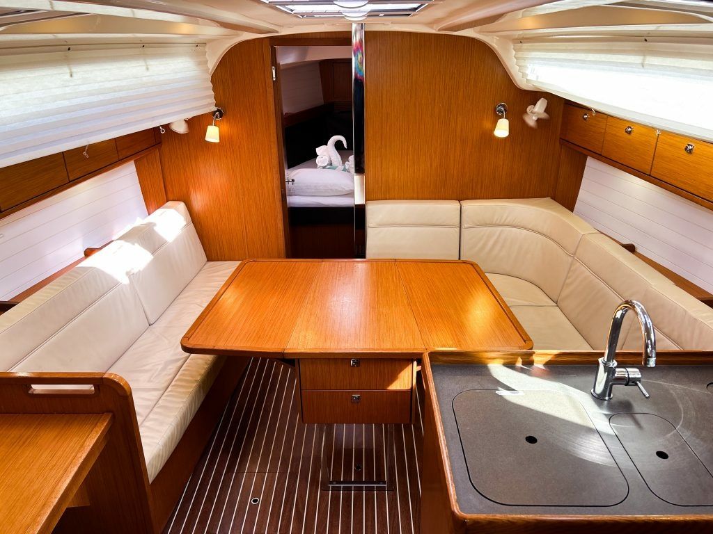 Bavaria Cruiser 37 | Jitterbug