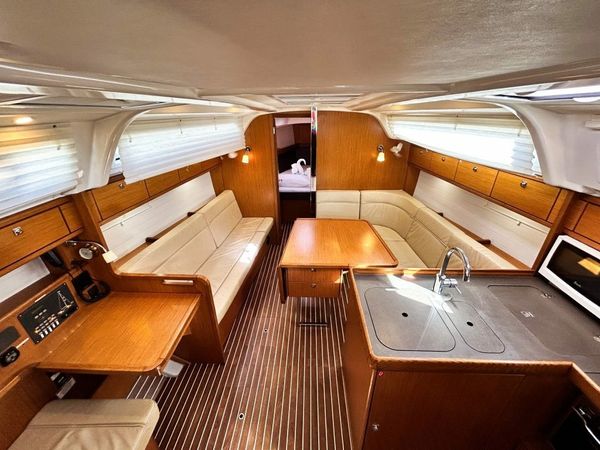 Bavaria Cruiser 37 | Jitterbug