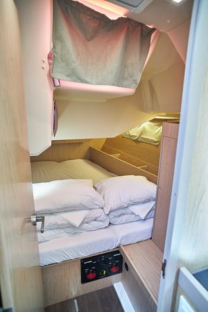 Beneteau Oceanis 41.1 | White Beauty