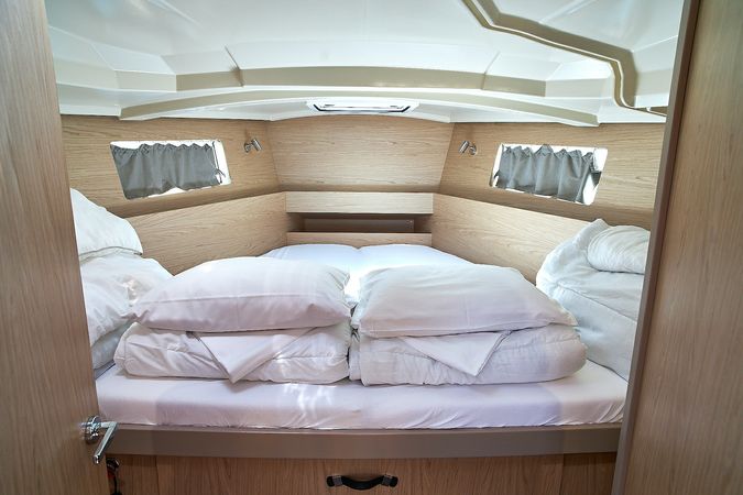 Beneteau Oceanis 41.1 | White Beauty