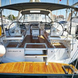 Beneteau Oceanis 41.1 | White Beauty
