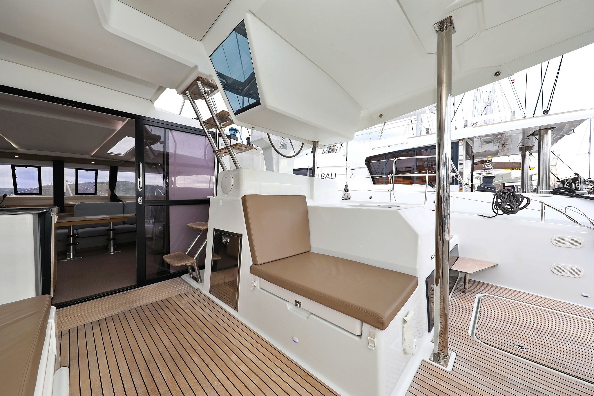 Fountaine Pajot Saona 47 | Martin 5
