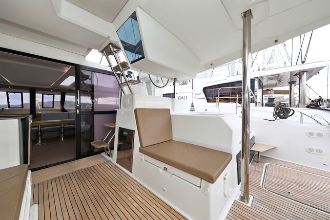 Fountaine Pajot Saona 47 | Martin 5