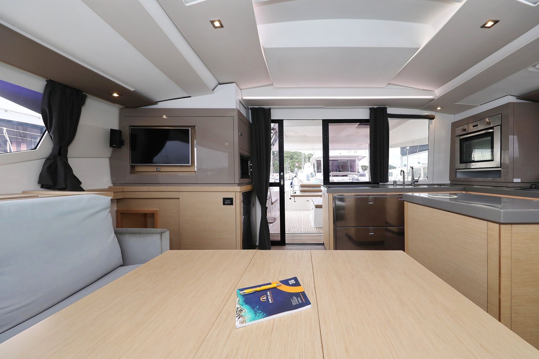 Fountaine Pajot Saona 47 | Martin 5