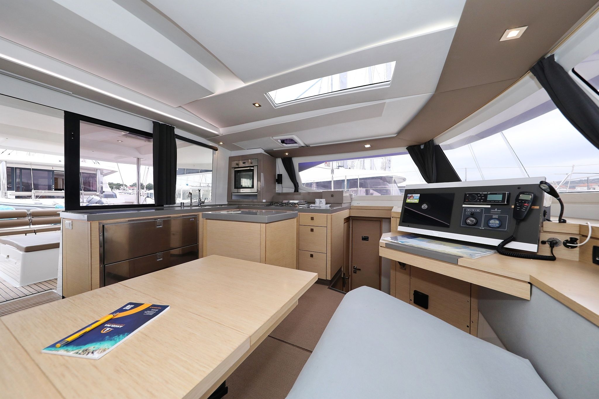 Fountaine Pajot Saona 47 | Martin 5