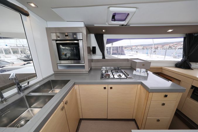 Fountaine Pajot Saona 47 | Martin 5