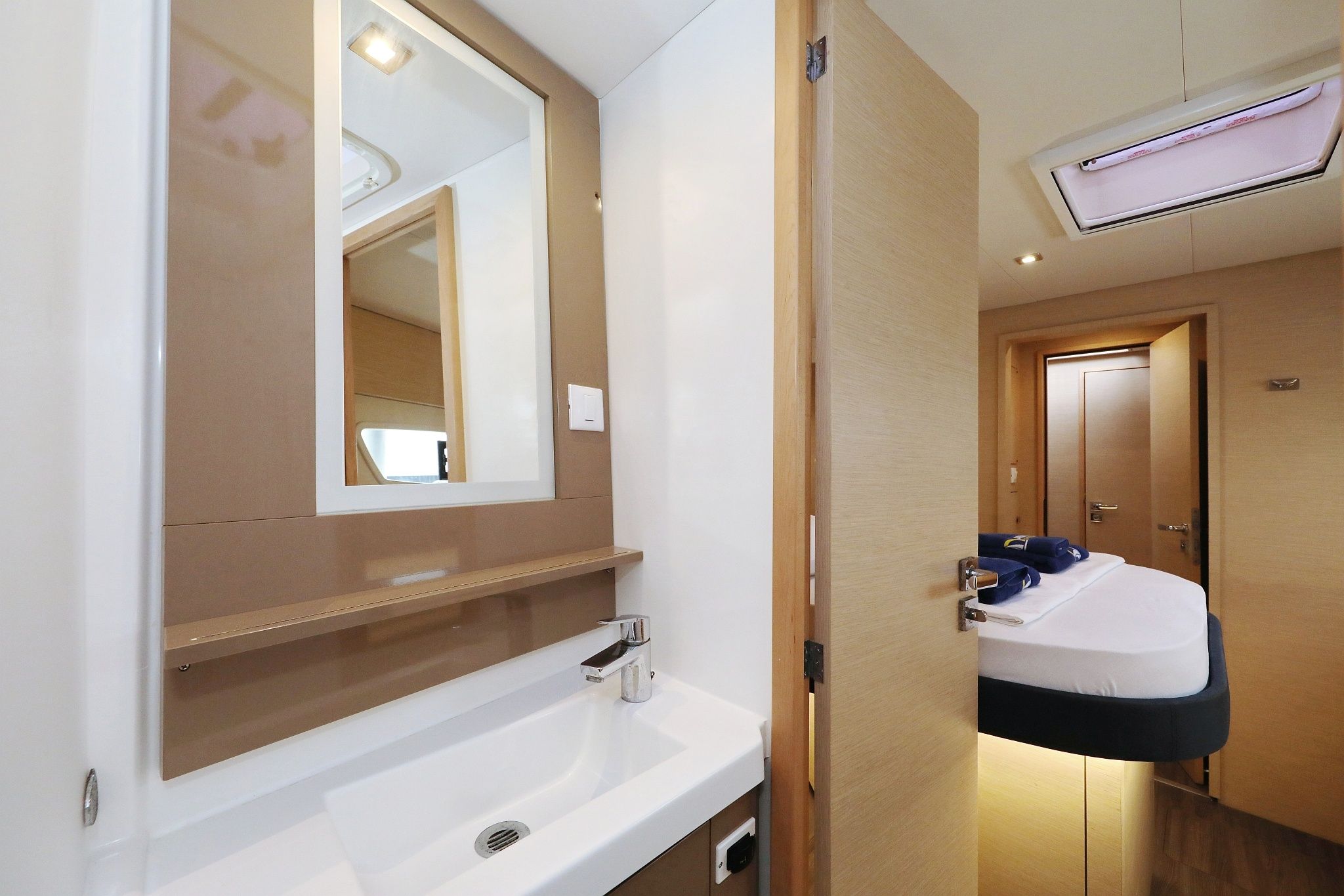 Fountaine Pajot Saona 47 | Martin 5