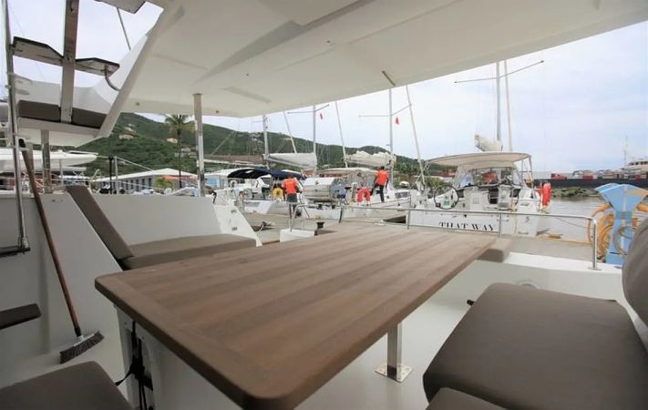 Fountaine Pajot Lucia 40 | La Merkat