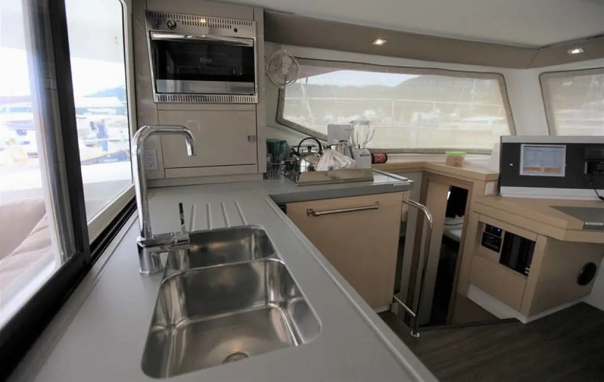 Fountaine Pajot Lucia 40 | La Merkat