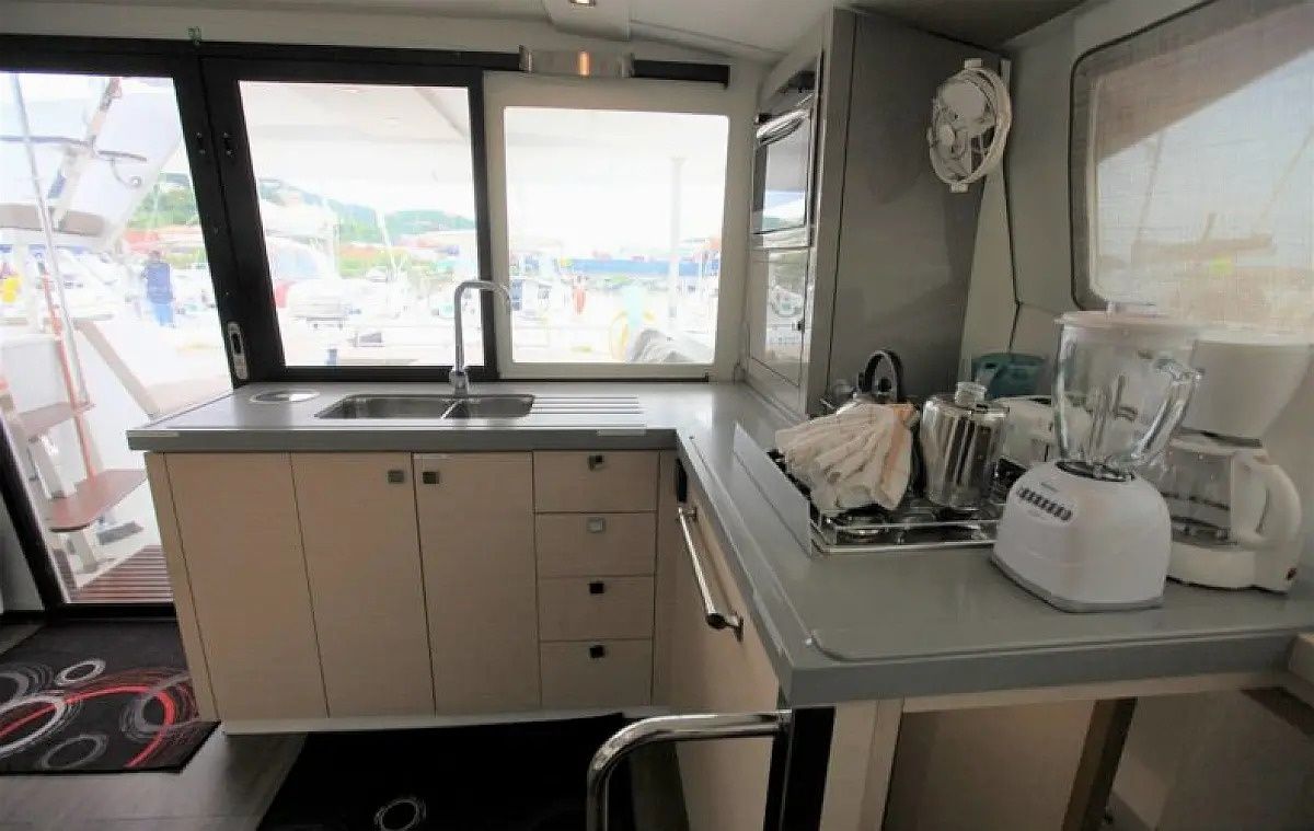 Fountaine Pajot Lucia 40 | La Merkat