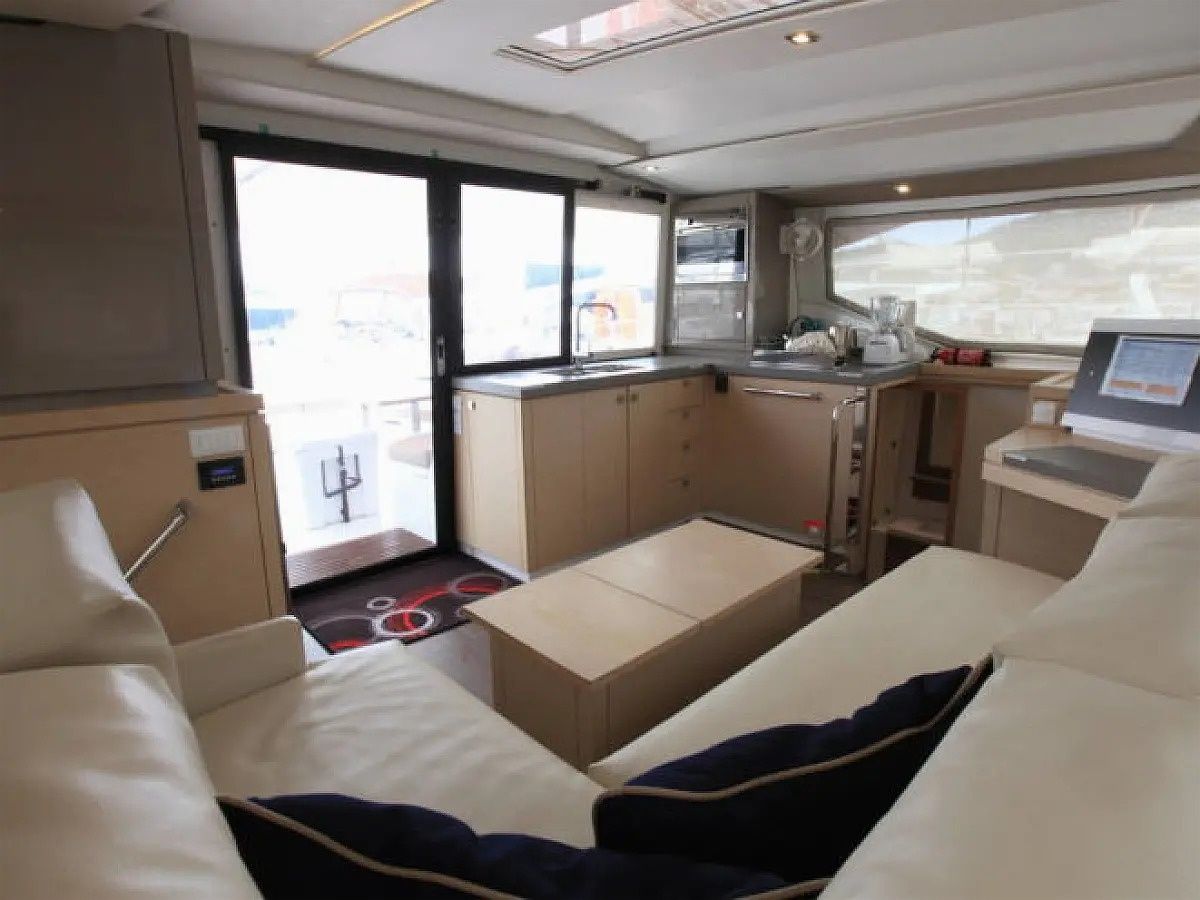 Fountaine Pajot Lucia 40 | La Merkat