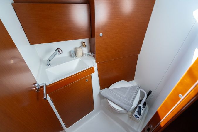 Beneteau Oceanis 38 | Hydra