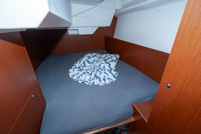 Beneteau Oceanis 38 | Hydra