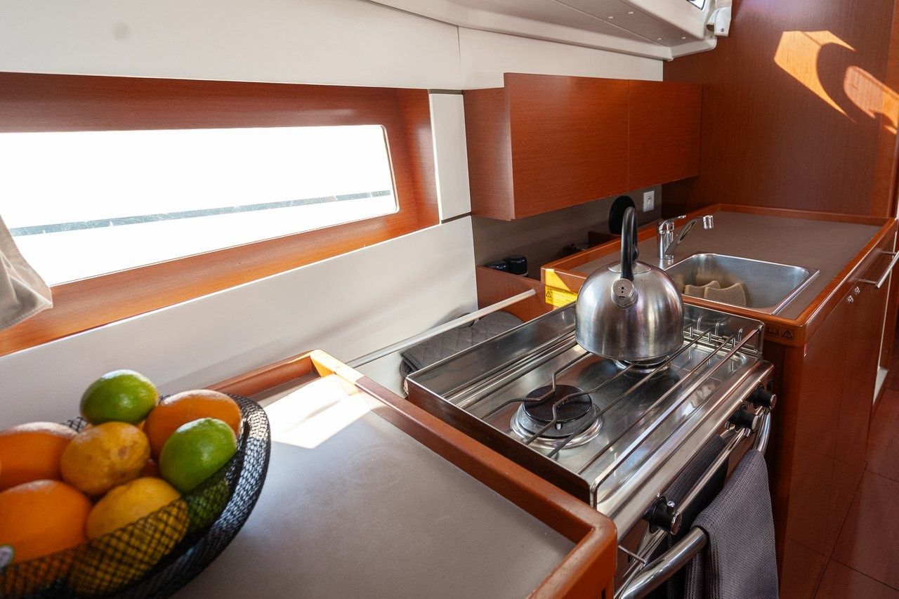 Beneteau Oceanis 38 | Hydra