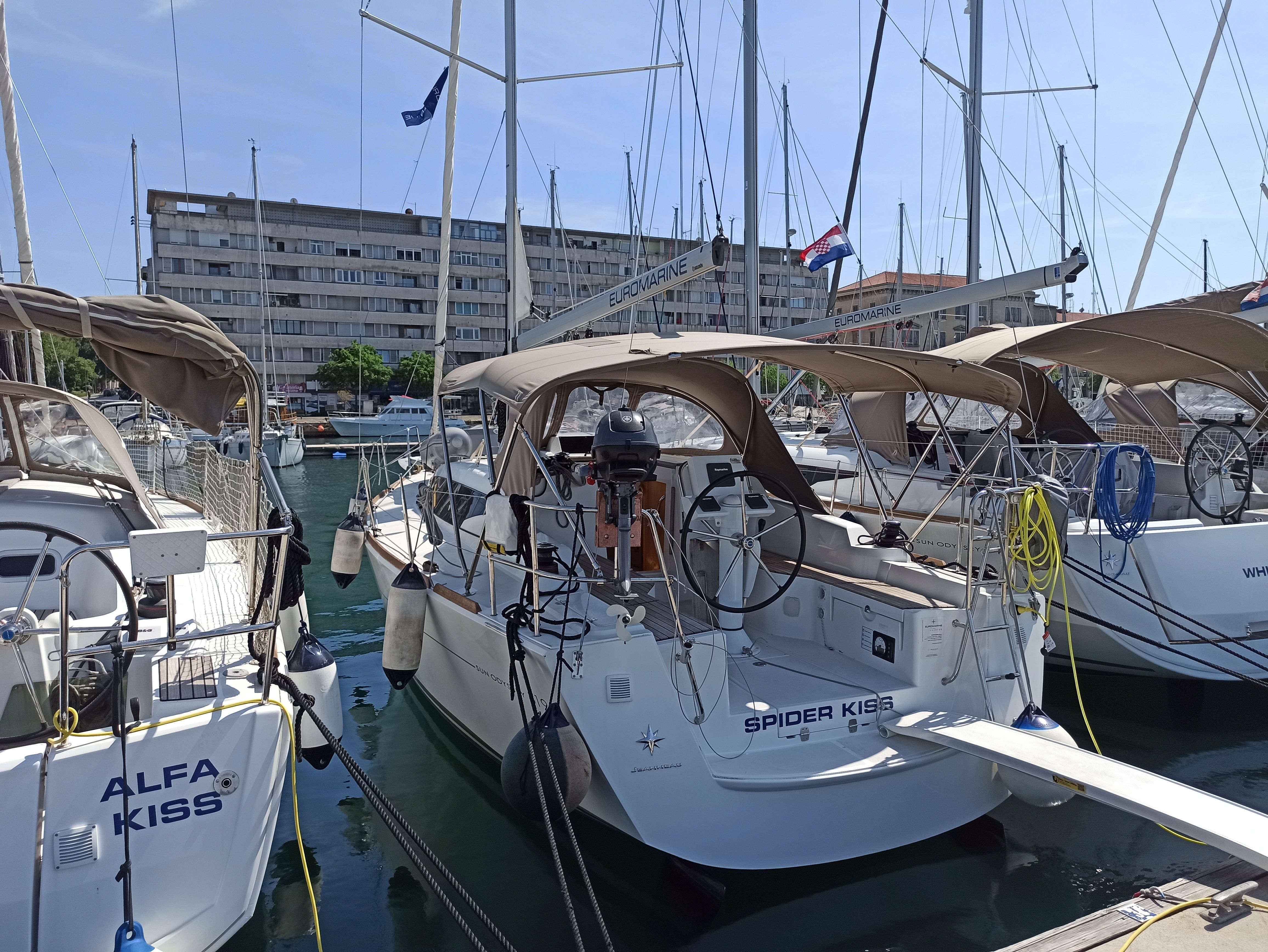 Jeanneau Sun Odyssey 319 | Spider Kiss