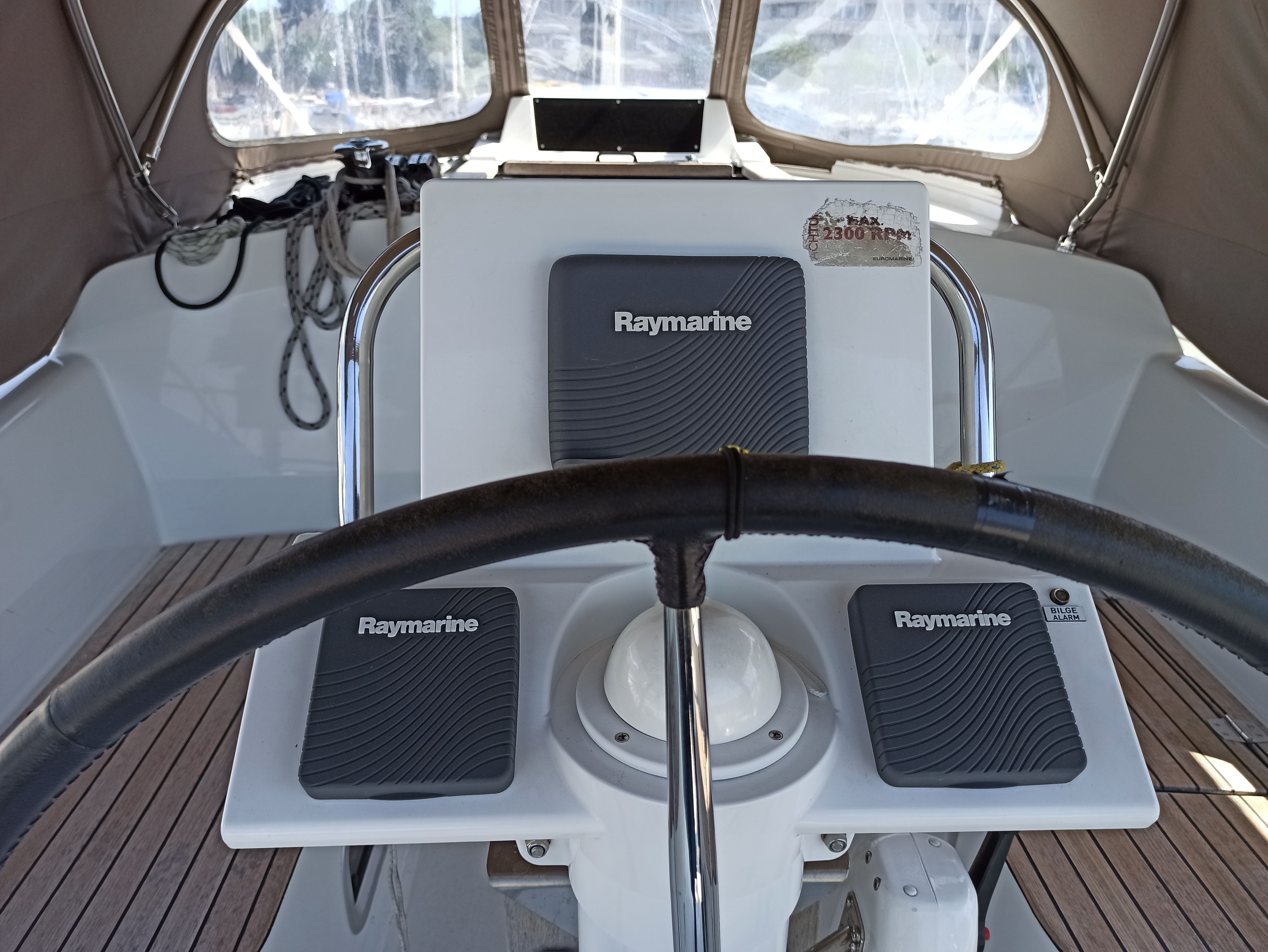 Jeanneau Sun Odyssey 319 | Spider Kiss