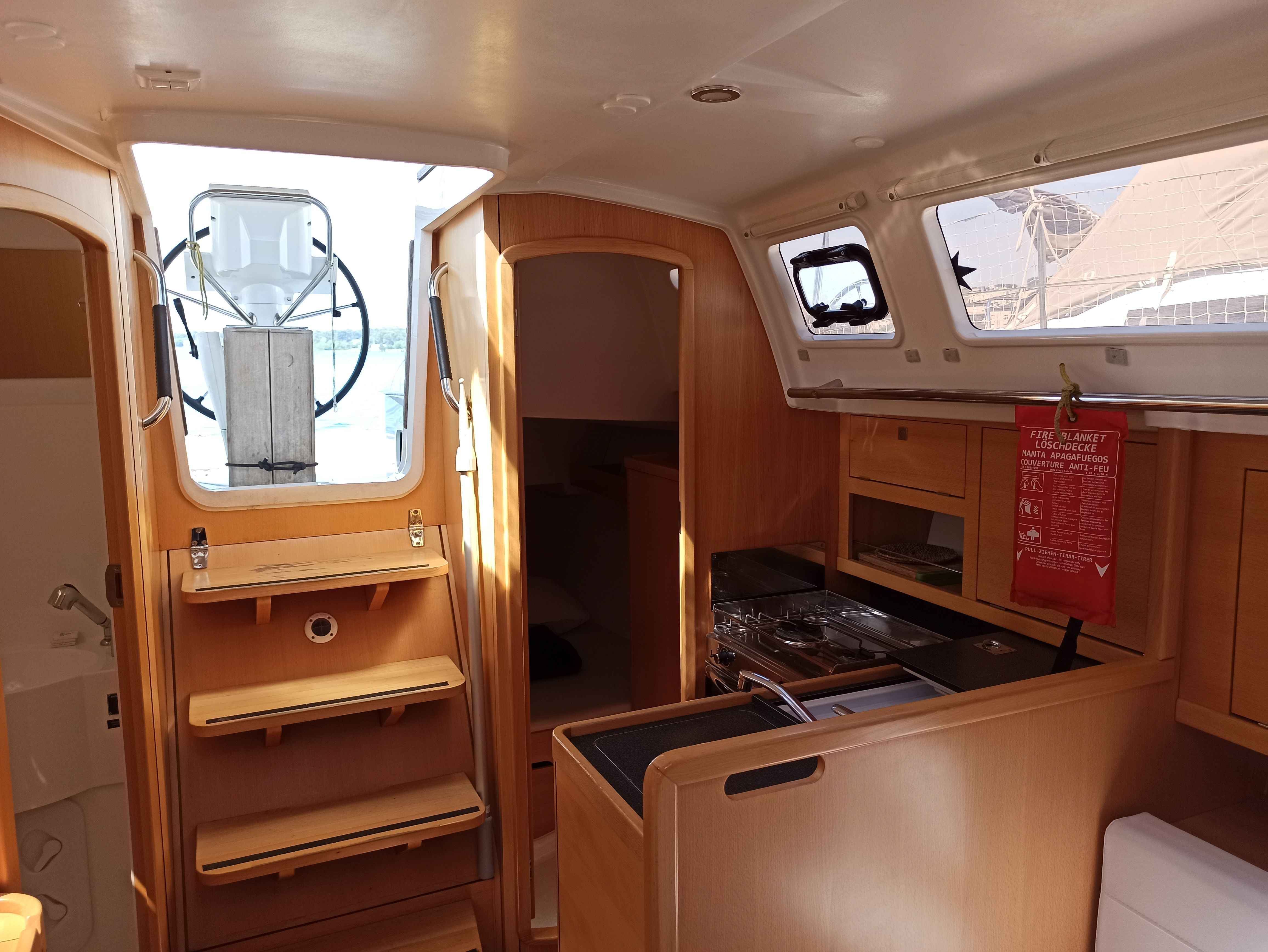Jeanneau Sun Odyssey 319 | Spider Kiss