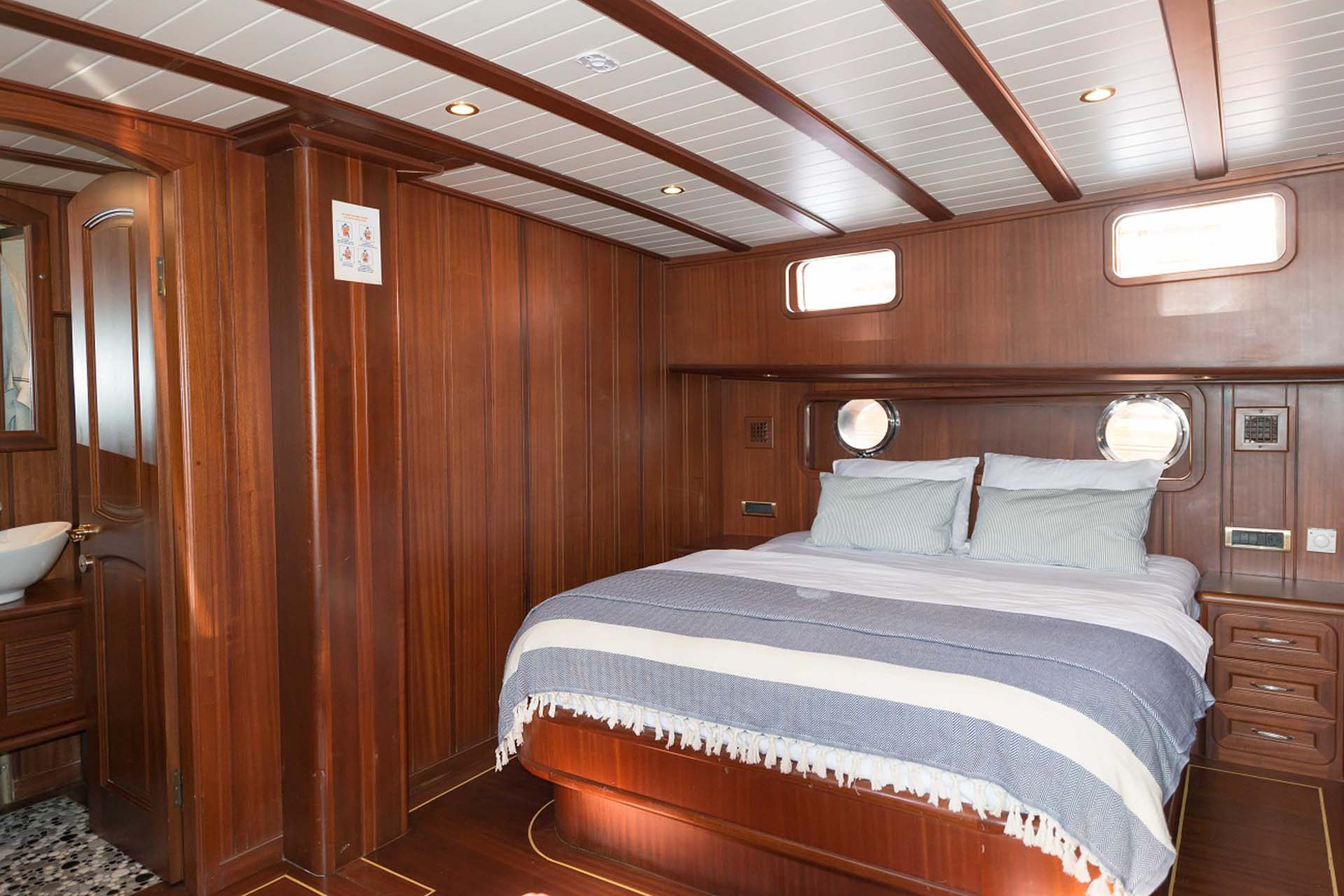 Ark Yachts 14 | Primadonna