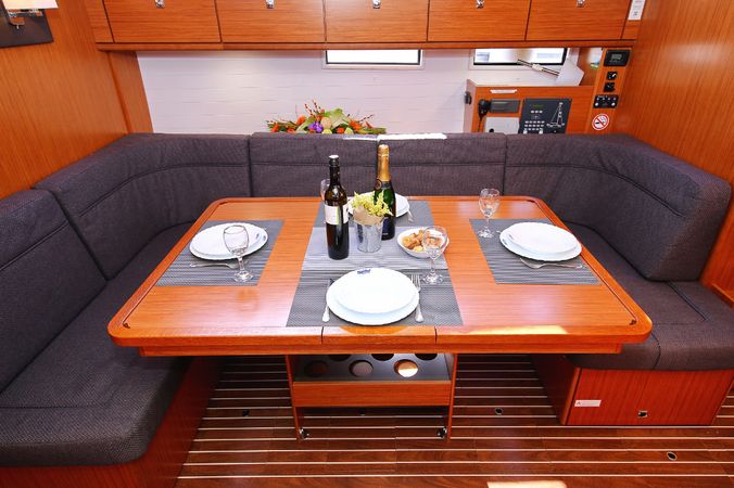 Bavaria Cruiser 46 | Viribus Unitis