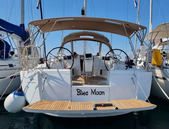 Jeanneau Sun Odyssey 449 | Blue Moon