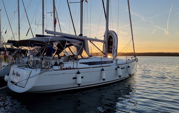 Jeanneau Sun Odyssey 449 | Blue Moon