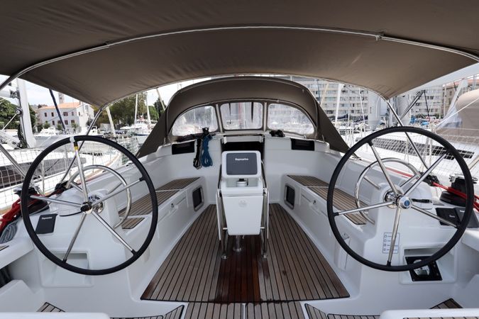 Jeanneau Sun Odyssey 449 | Blue Moon