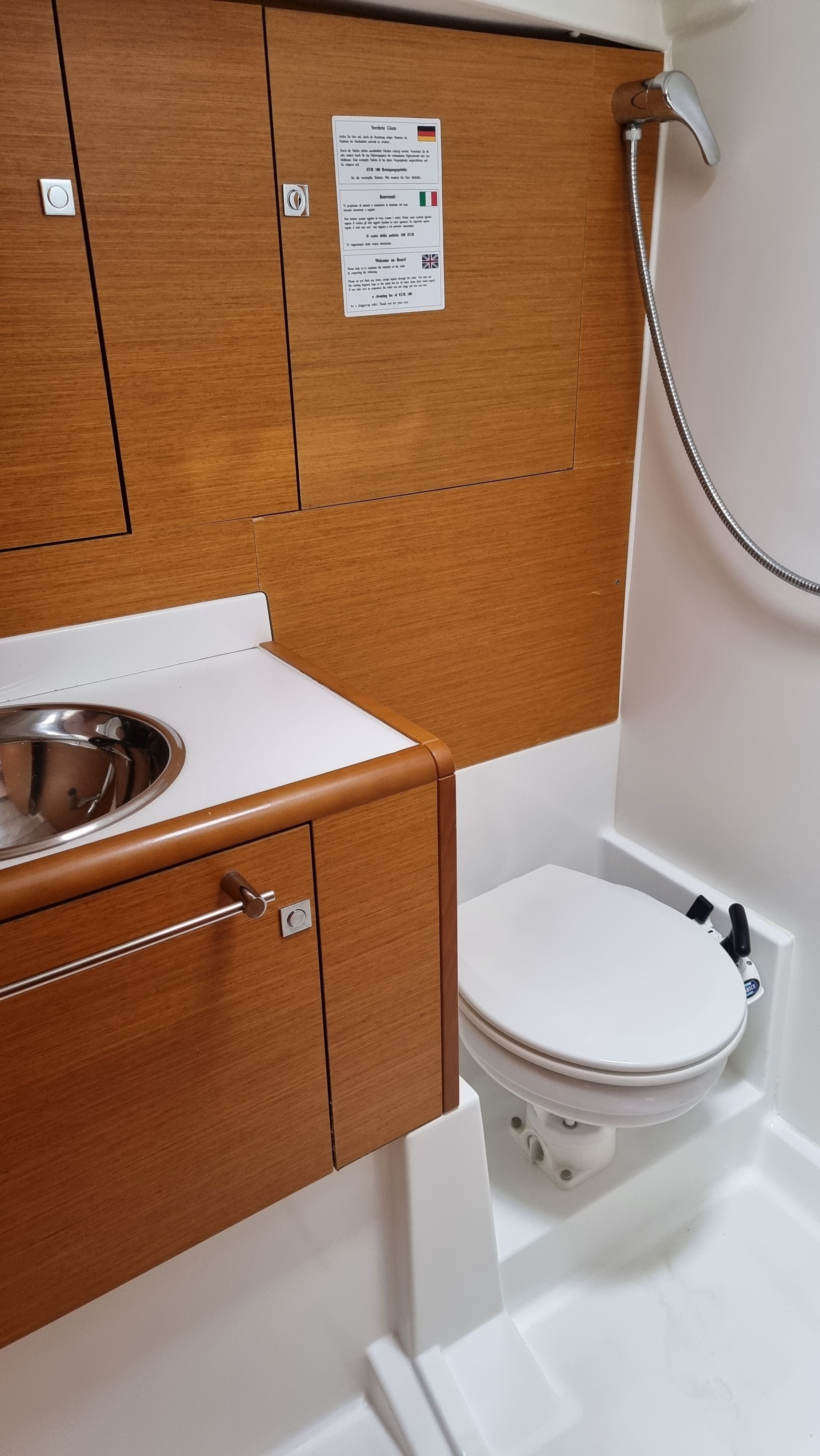 Jeanneau Sun Odyssey 449 | Blue Moon