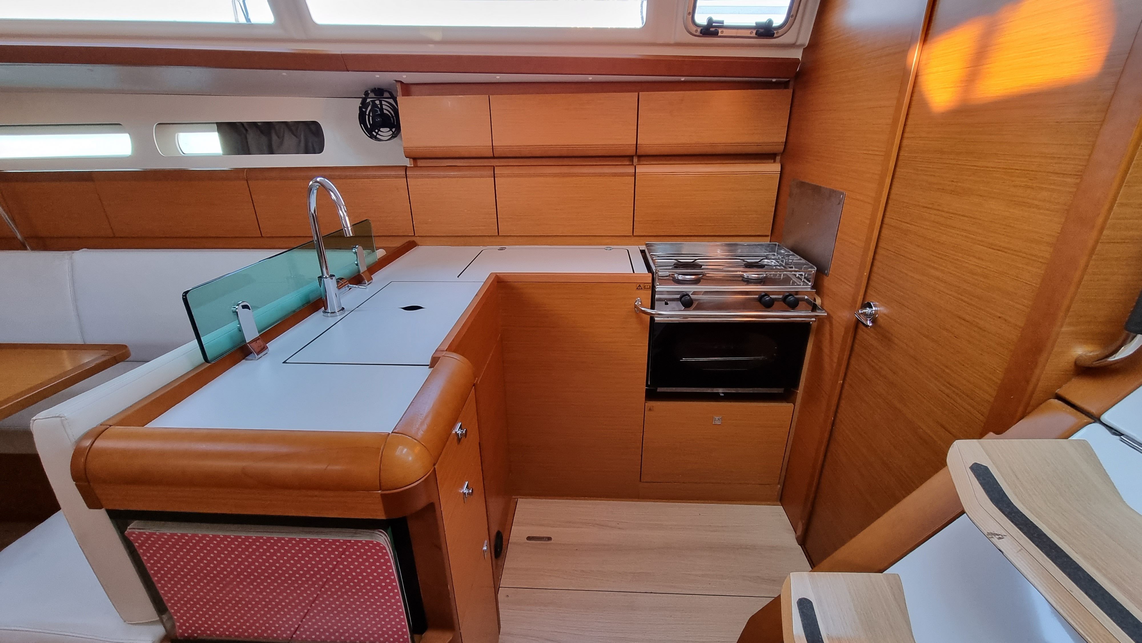 Jeanneau Sun Odyssey 449 | Blue Moon