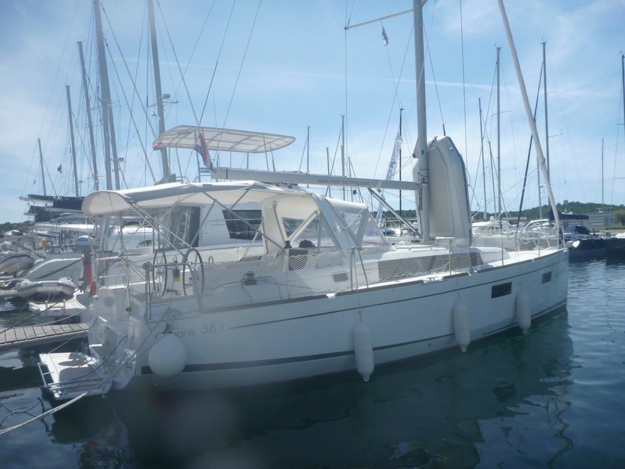 Beneteau Oceanis 38 | Aphrodite