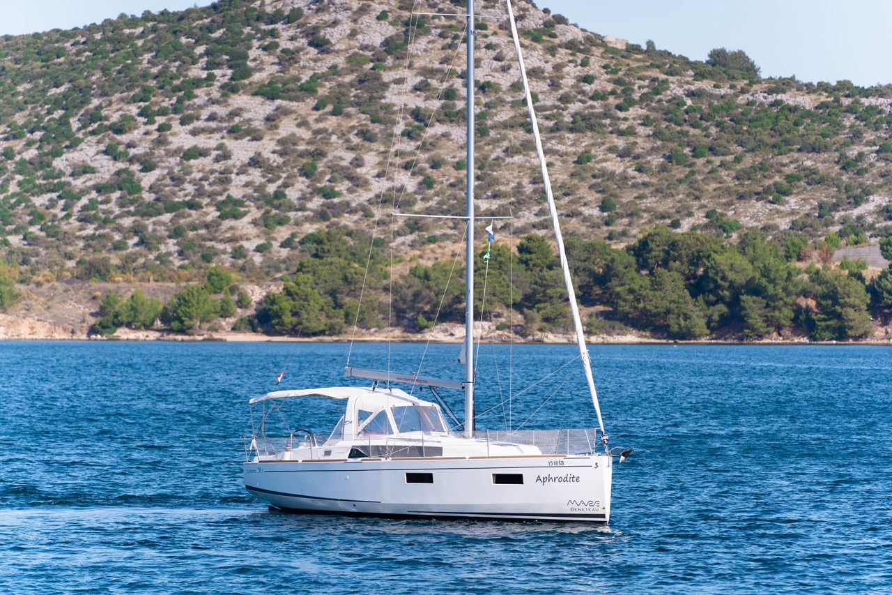 Beneteau Oceanis 38 | Aphrodite