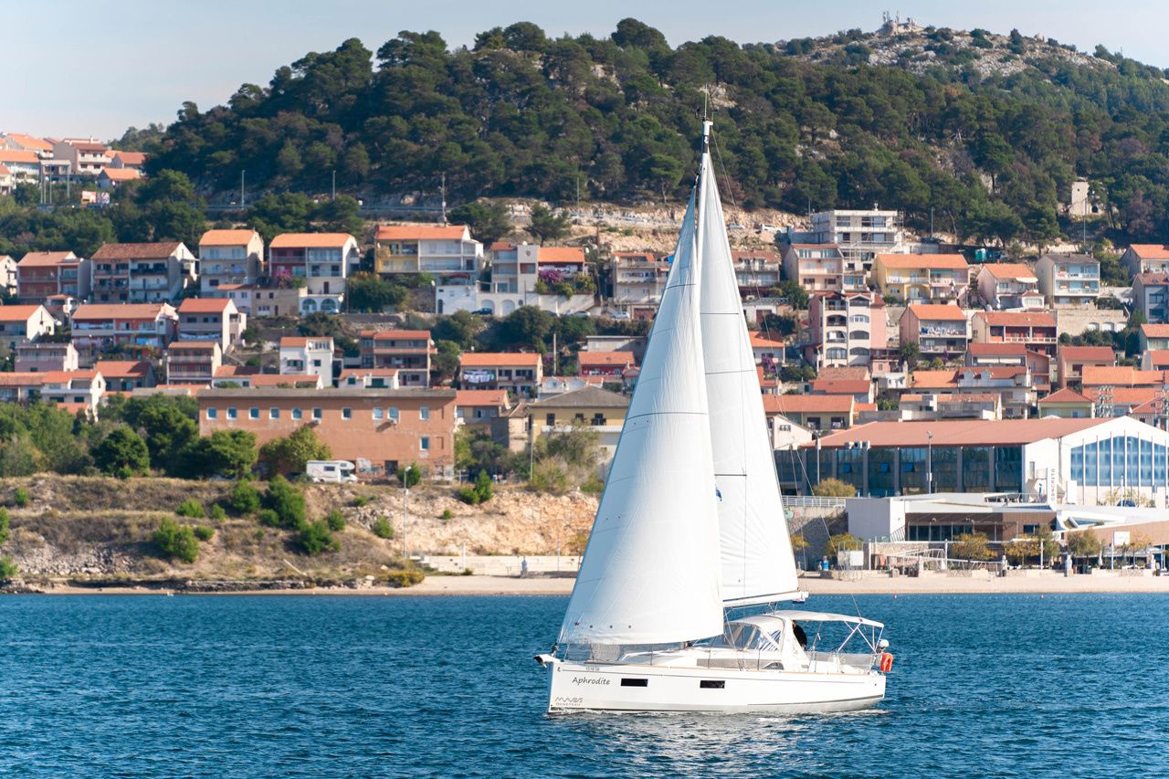 Beneteau Oceanis 38 | Aphrodite