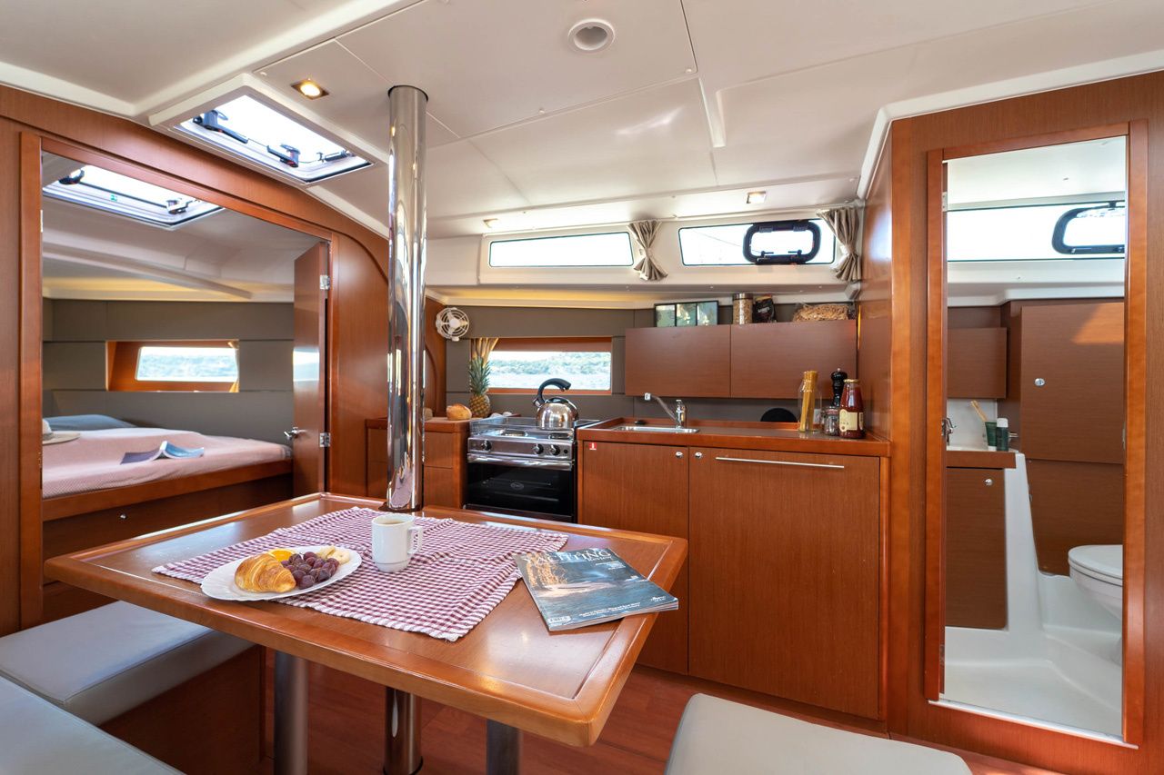 Beneteau Oceanis 38 | Aphrodite