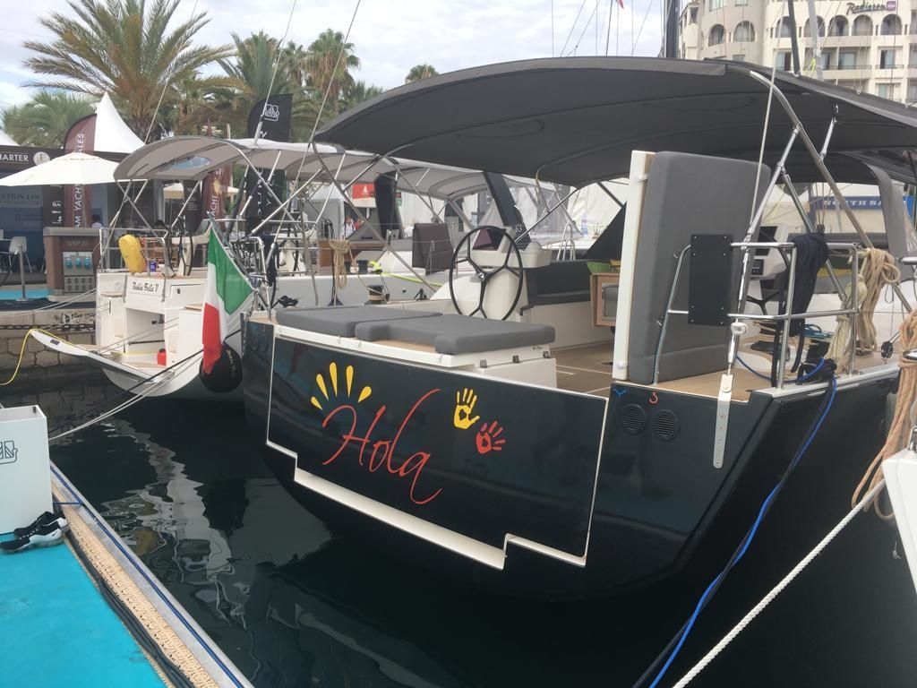 Dufour 56 | Hola