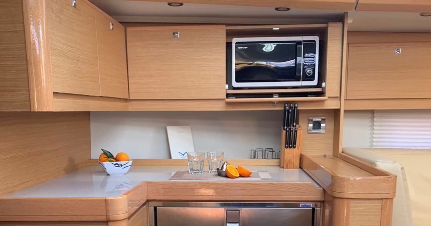 Dufour 520 GL | Greenleaf