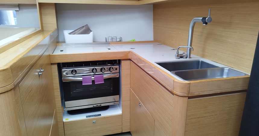 Dufour 520 GL | Greenleaf