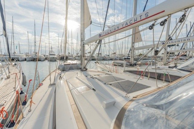Jeanneau Sun Odyssey 519 | Perro Blanco