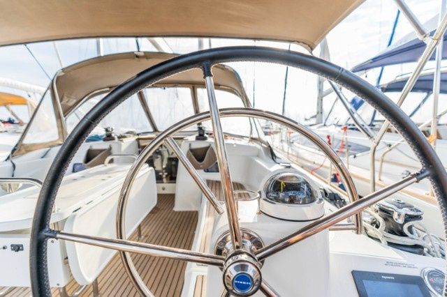 Jeanneau Sun Odyssey 519 | Perro Blanco