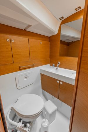 Jeanneau Sun Odyssey 519 | Perro Blanco