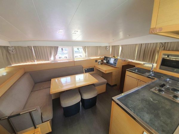 Lagoon 400 S2 | Toy Boy