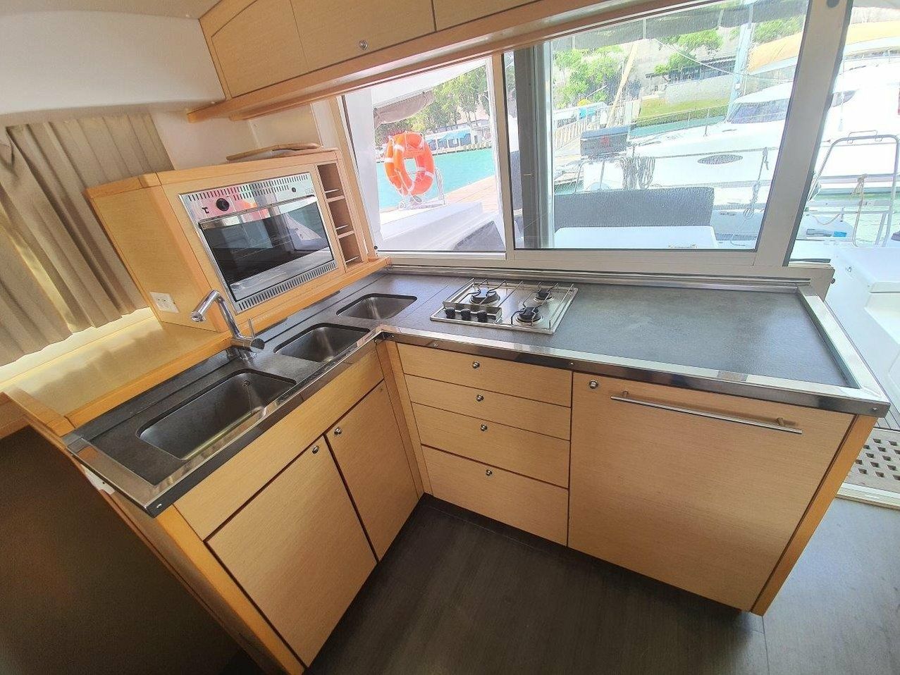 Lagoon 400 S2 | Toy Boy