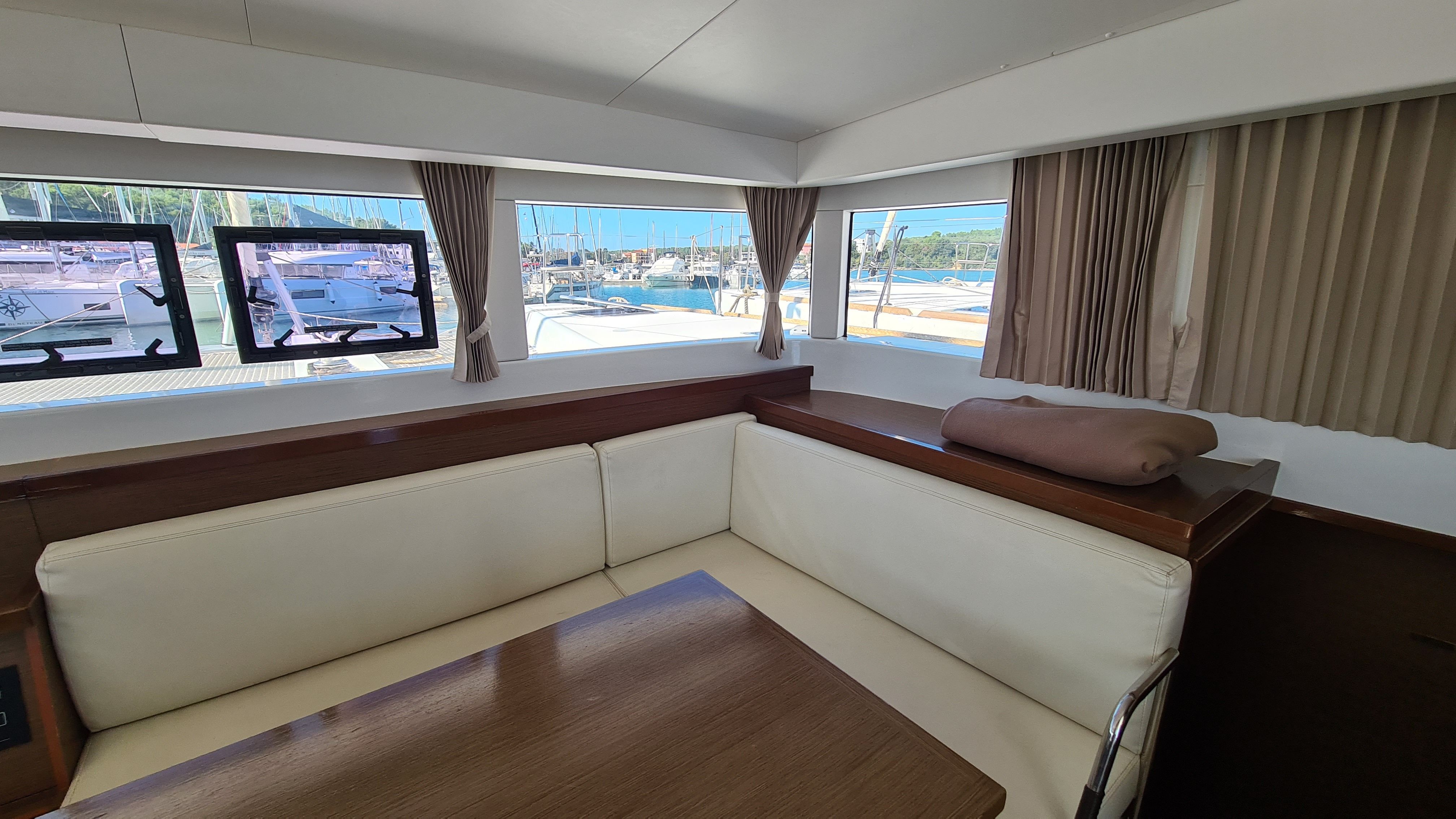 Lagoon 40 | Ocean King