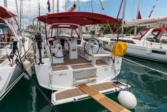 Beneteau Oceanis 35 | Bela